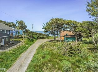 121 NW Texas St, Yachats, OR 97498