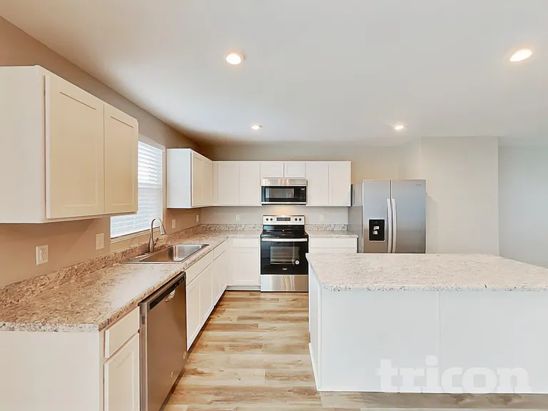 2412 Solomon Ln — Photo 4