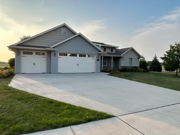 1531 Hunter Ave, Fond Du Lac, WI 54937