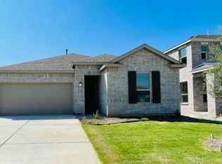 1838 Aslynn Cir, Aubrey, TX 76227