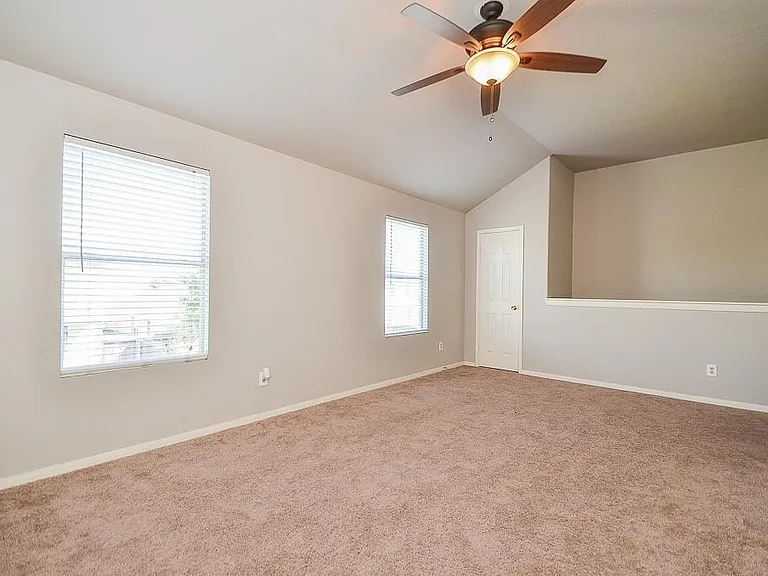 18334 Grove Brook Ln — Photo 14