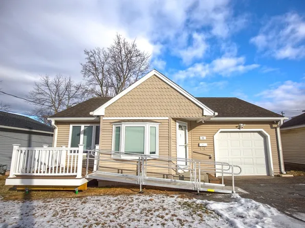 22 Marble Ave, Chicopee, MA 01013