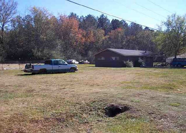 2nd image of 128 Willie Burrell Dr