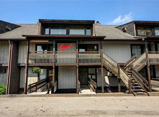 1607 Treetop Trl #64, Akron, OH 44313