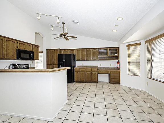 4th image of 1268 S 37th Dr