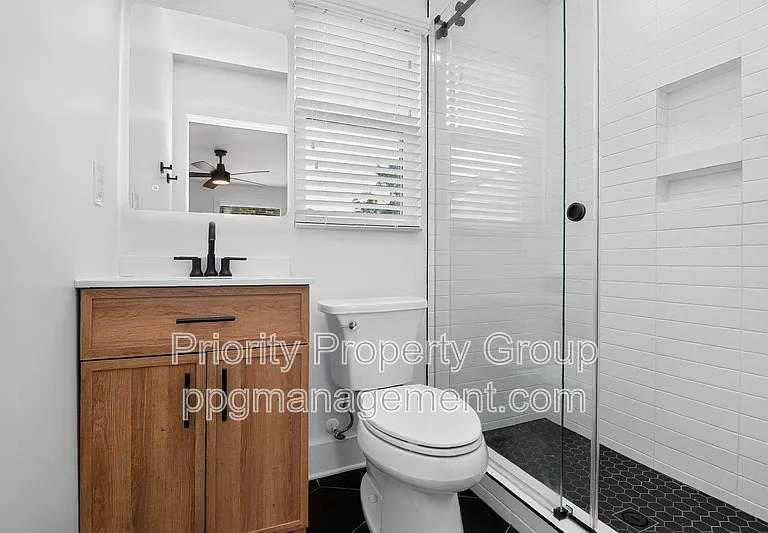 1033 Drummond Ave — Photo 25