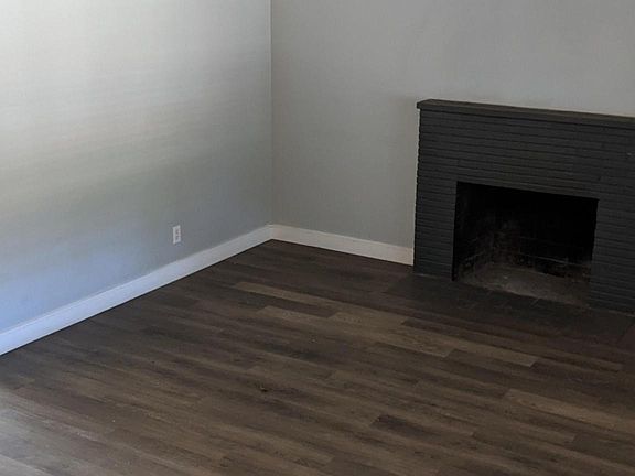 3rd image of 3504 Robertson Ave