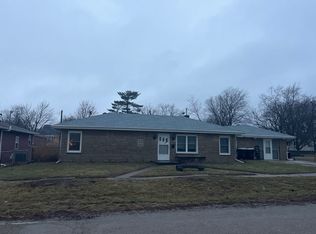 309 S Portland Pl, Clinton, IL 61727