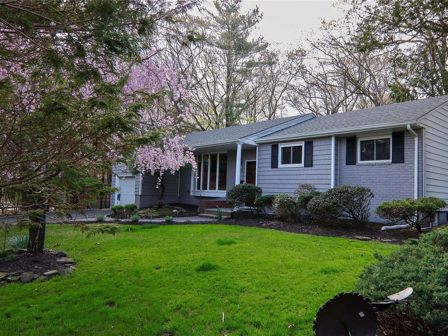 24 Laurel Drive, Port Jefferson, NY 11777 Zillow