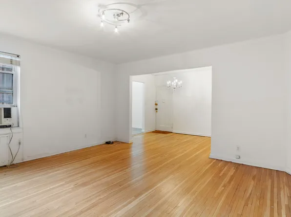 915 East 17th Street image 8 of 16