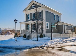 9 Traditional St, Scarborough, ME 04074