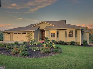 502 Cottage Crest Dr, Clarkesville, GA 30523