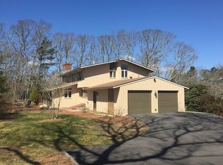 8 Eldred Cir, Falmouth, MA 02540
