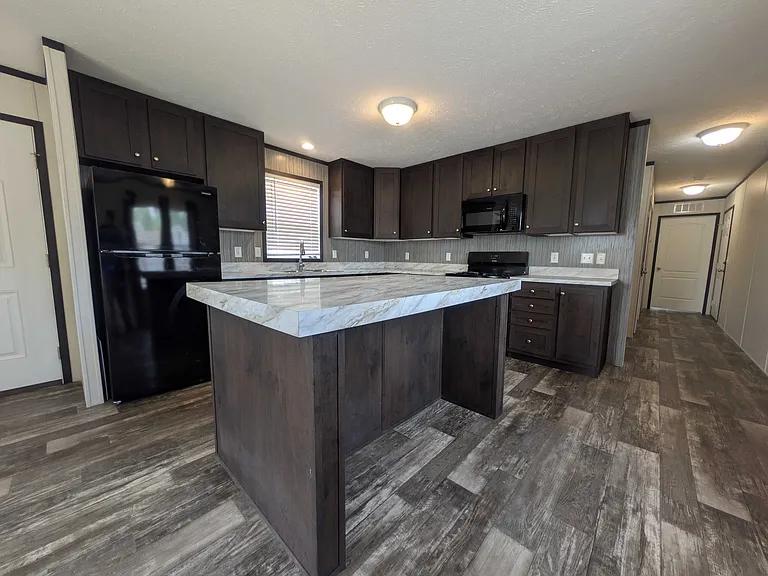 38000 Le Chateau Blvd #658 — Photo 5