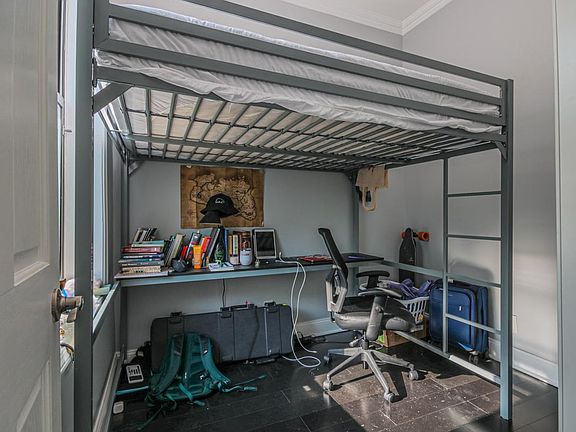 3rd image of 5323 S Maryland Ave #2