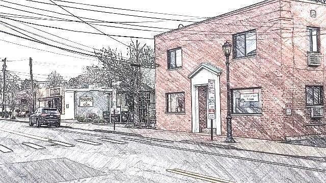 Front Street, main road, walk to pharmacy, shopping, laundry