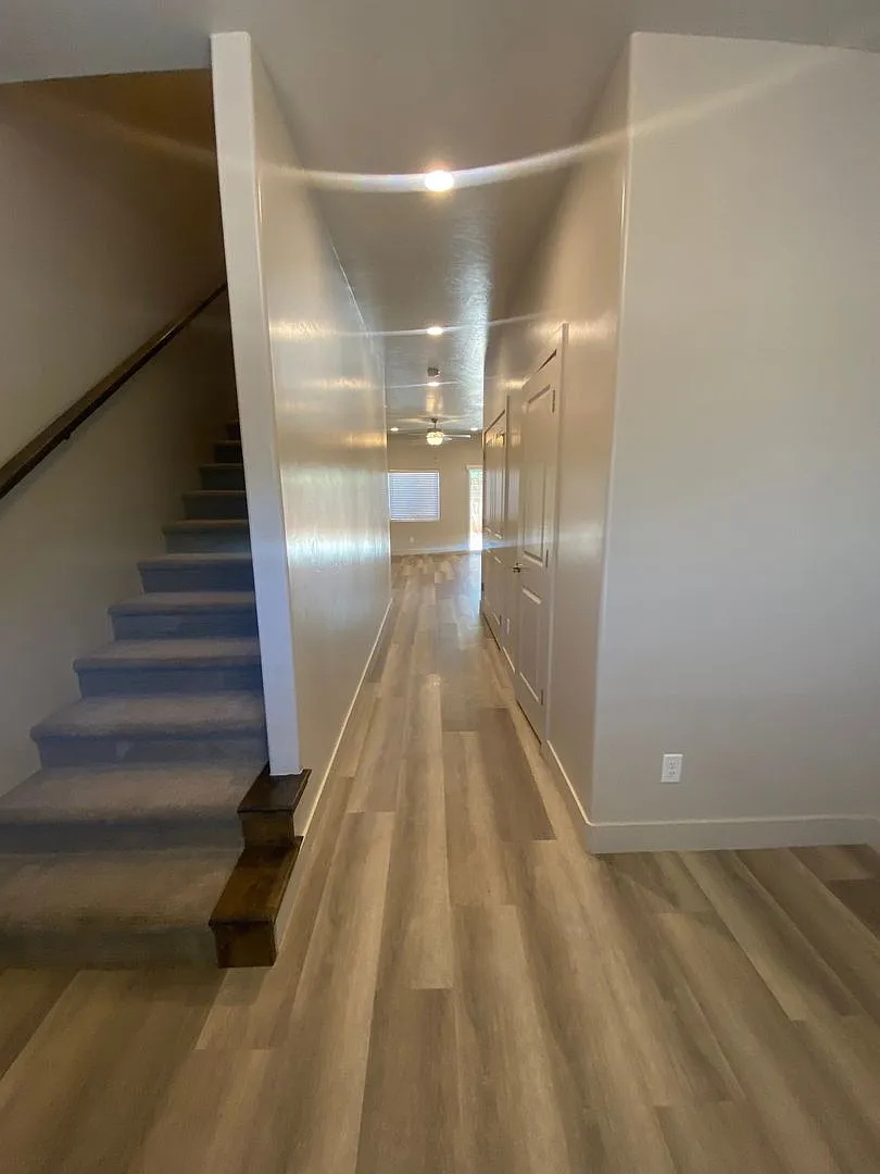 102 E 600 S — Photo 2