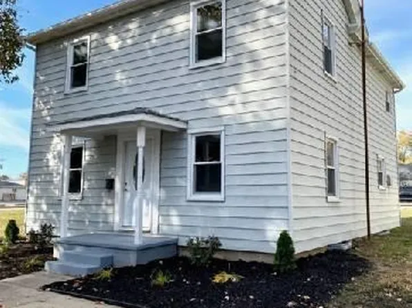 671 Franklin St, Carlyle, IL 62231