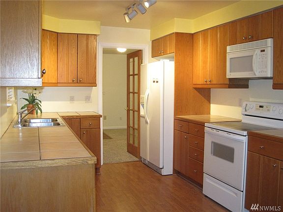 3rd image of 20600 120th Ave SE