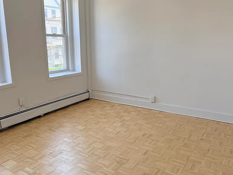 289 Bergen Ave #2 — Photo 10