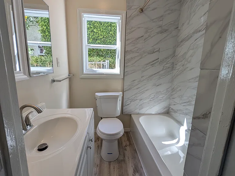 7510 Norton Ave — Photo 16