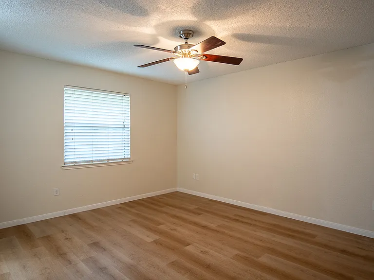 6616 Parkview Ln — Photo 8