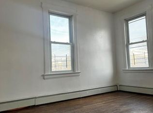 8904 104th St, Jamaica, NY 11418