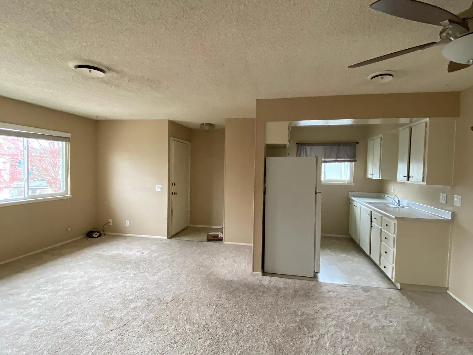 1139 Casita Dr — Photo 4