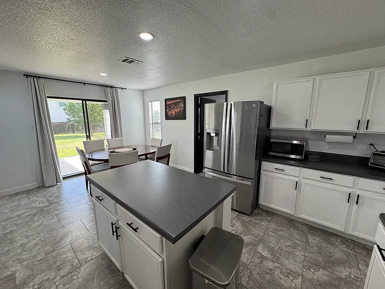191 Mistletoe Ln — Photo 9