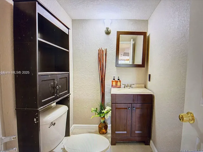 9953 SW 147th Ct — Photo 4