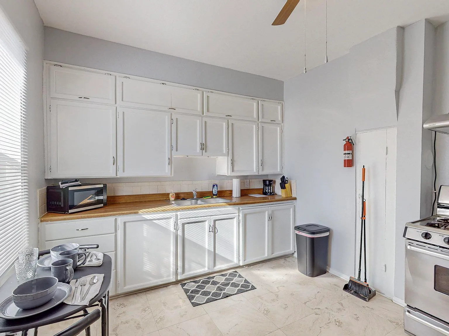 111 1/2 Orchard Garden Rd SW — Photo 2