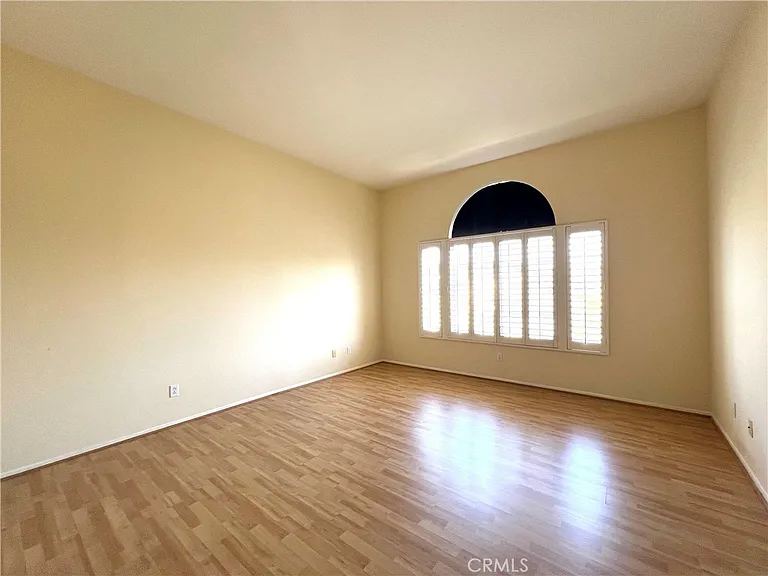 15201 Riviera Ln — Photo 13