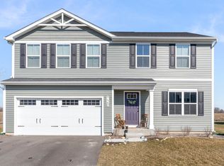 720 E Garfield St, Waterman, IL 60556