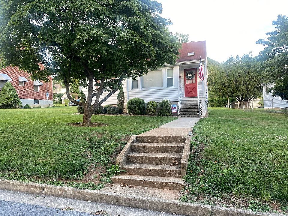 1st image of 2314 Oak Ave