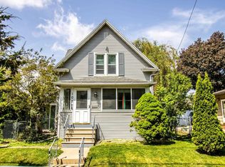 1058 Evergreen Ave, Waterloo, IA 50701