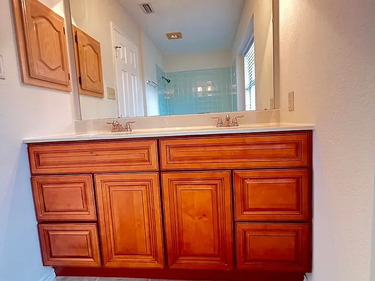 723 Sumner Dr — Photo 10