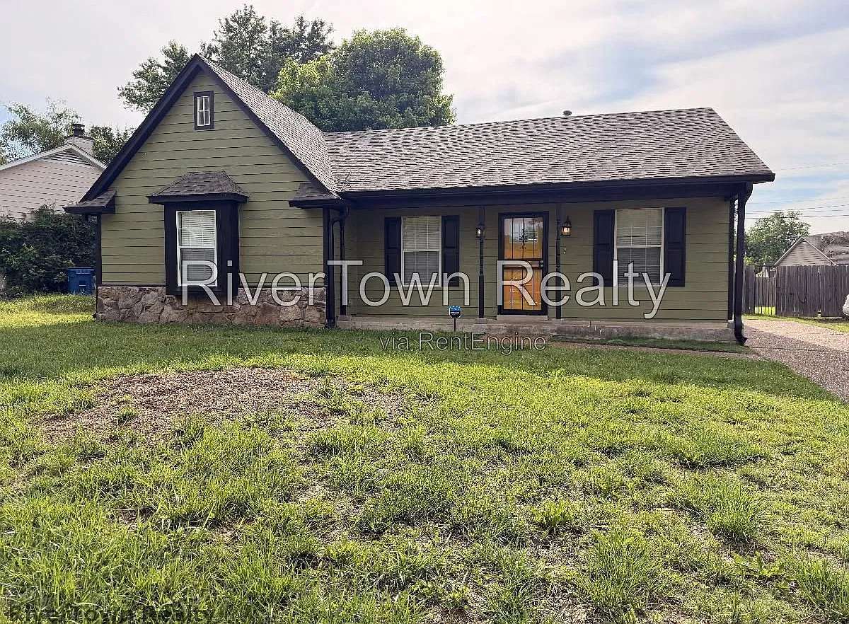 3 bed, 2.0 bath, 1258 sqft, $1,595 — Photo 2