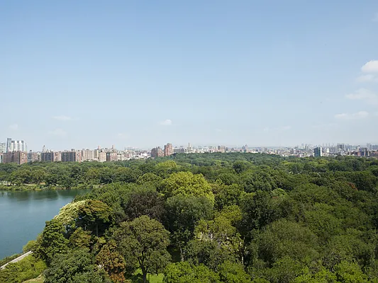 Sold by Sotheby's International Realty | media 8