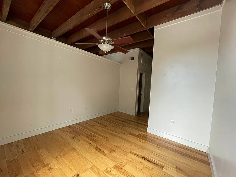 103 Court Sq #3 — Photo 5