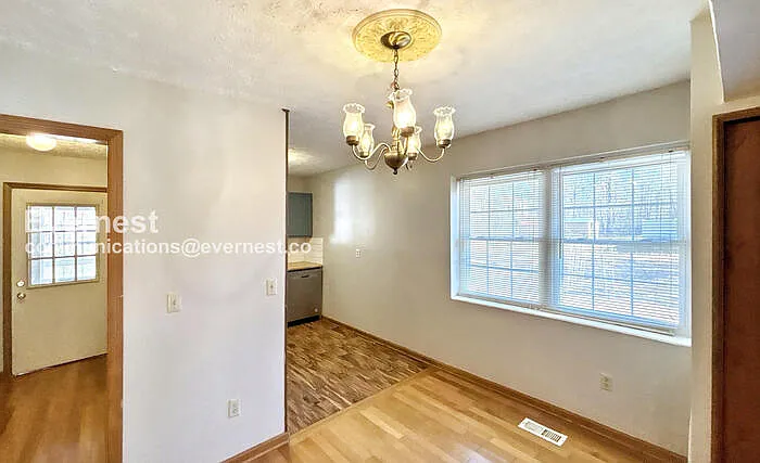6933 Robinson Dr — Photo 7