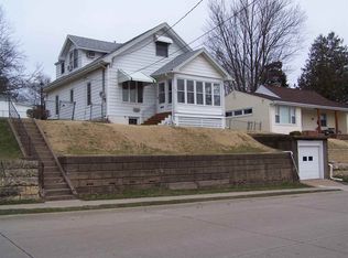 889 Rush St, Dubuque, IA 52003