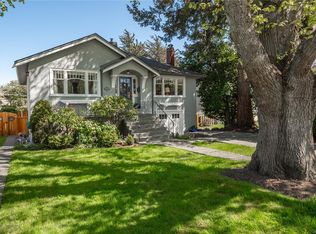 777 Saint Patrick St, Oak Bay, BC V8S 4X6