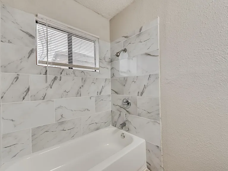 12118 Oberlin Dr — Photo 17