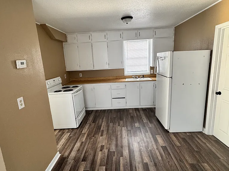 912 Eastside Blvd — Photo 4