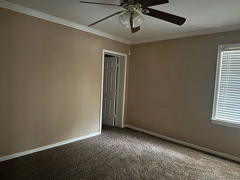 2208 White Oak Dr — Photo 13