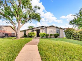 1104 Warwick Dr, Mesquite, TX 75150