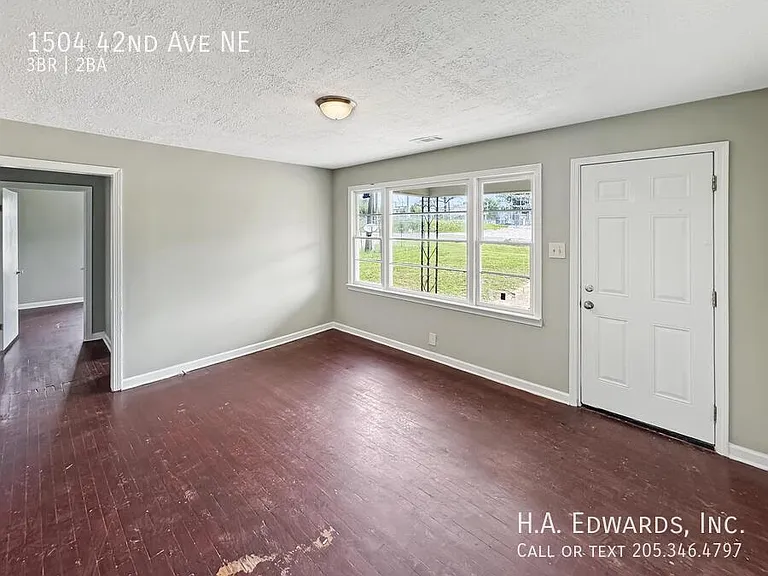 1504 42nd Ave NE — Photo 16
