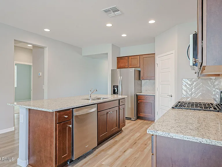 9018 W San Miguel Ave — Photo 4