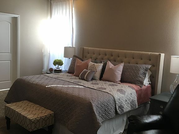 4th image of 2417 W Mann Ave