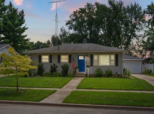 406 Kishwaukee Dr, Sycamore, IL 60178